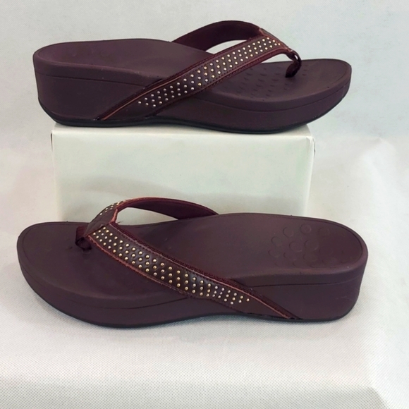 Vionic Shoes - Vionic Womens Pacific Kehoe Orthotic Studded Burgundy Slip On Flip Flops Size 8